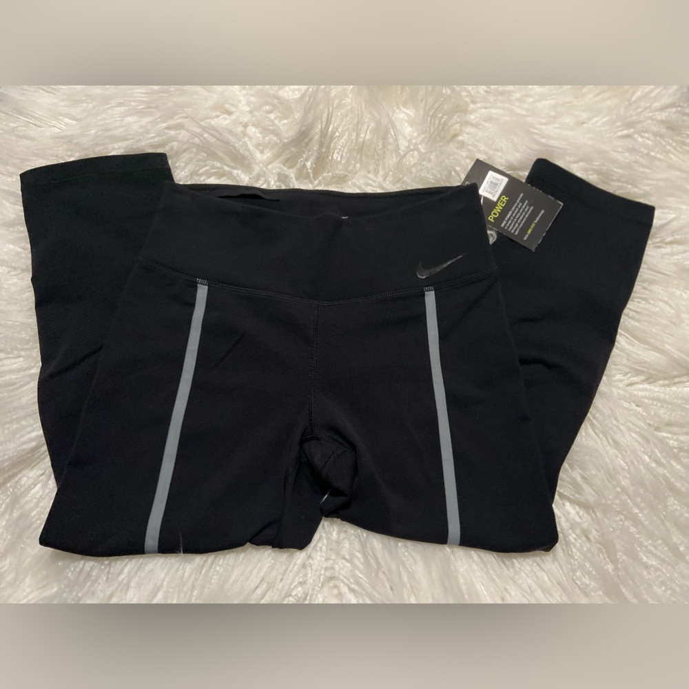 (NWT) Nike  Crop